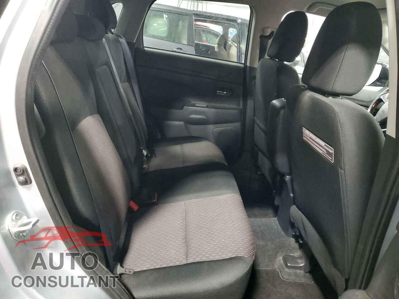 MITSUBISHI OUTLANDER 2017 - JA4AR3AU0HZ070581