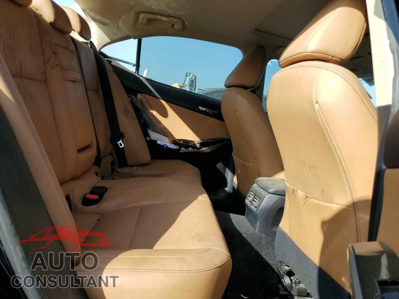 LEXUS IS 2015 - JTHBF1D20F5046754