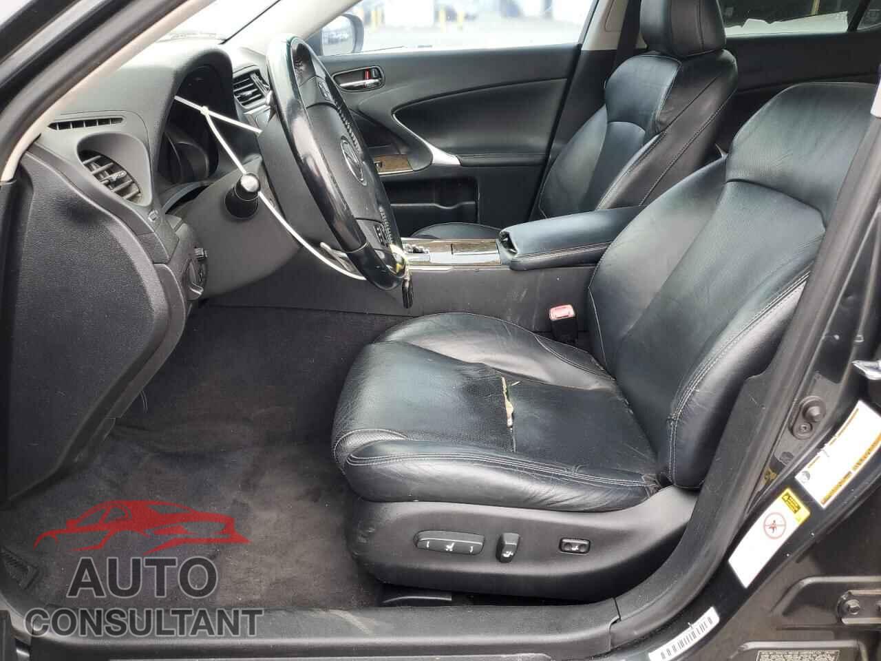 LEXUS IS 2010 - JTHBF5C20A5110180