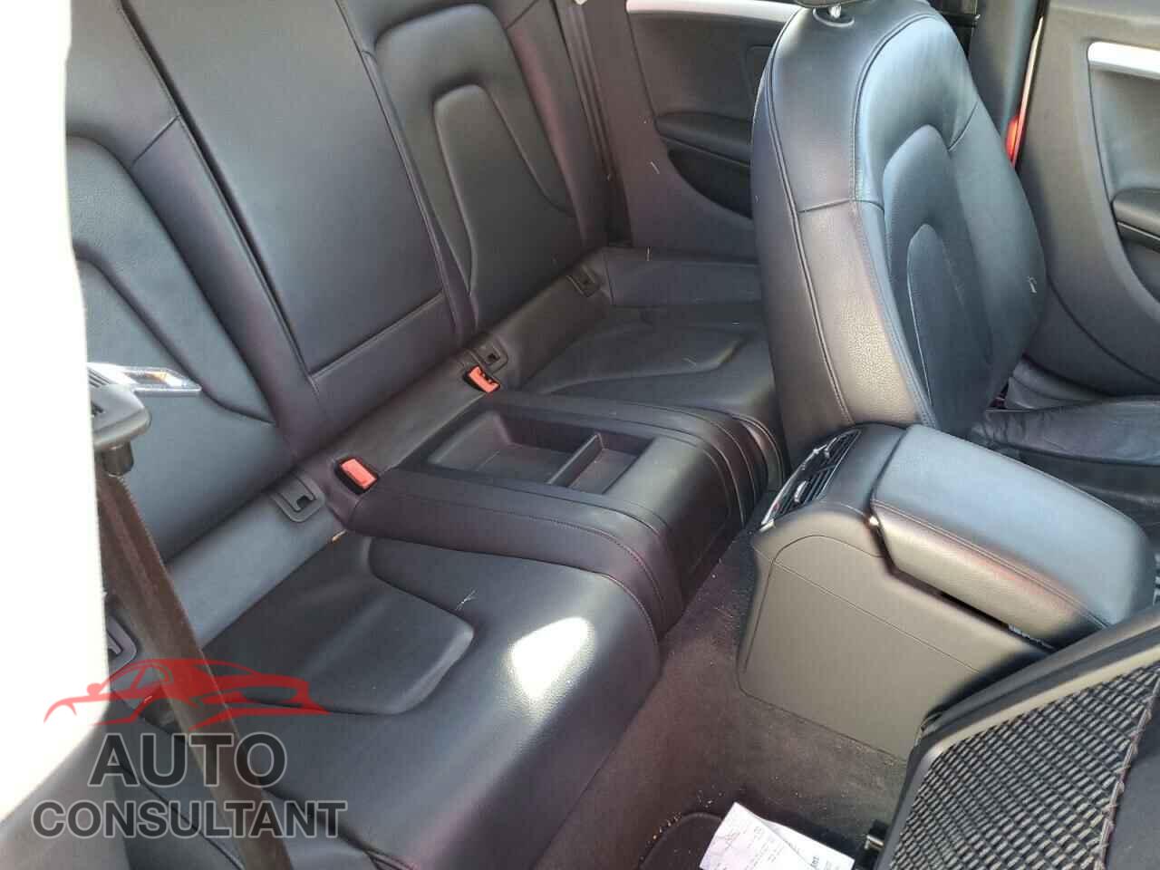 AUDI A5 2012 - WAULFAFR4CA002904