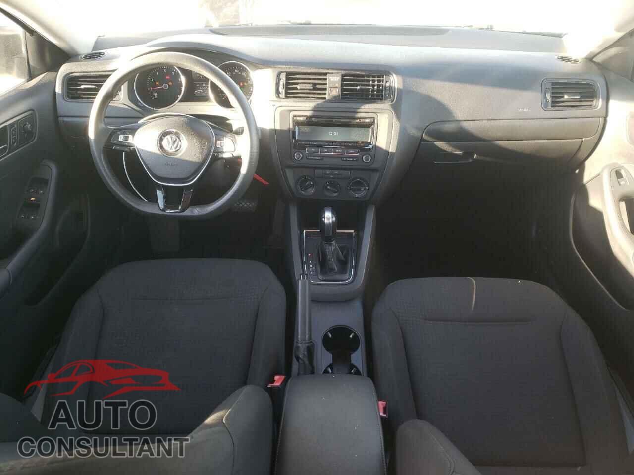 VOLKSWAGEN JETTA 2015 - 3VW2K7AJ4FM347501