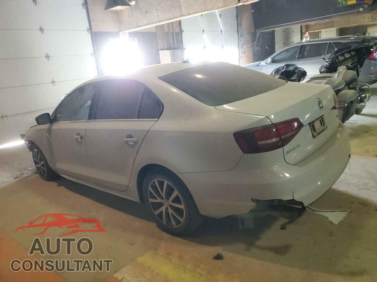 VOLKSWAGEN JETTA 2017 - 3VWDB7AJ7HM272319