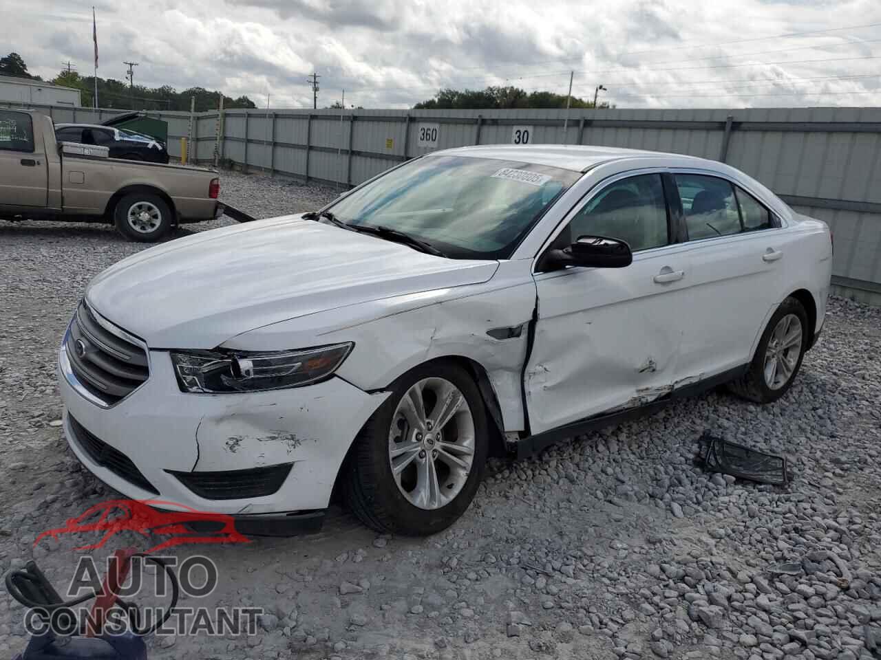 FORD TAURUS 2017 - 1FAHP2D87HG135351