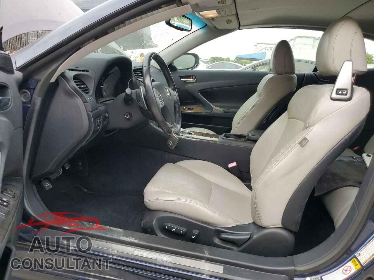 LEXUS IS 2011 - JTHFF2C28B2518574