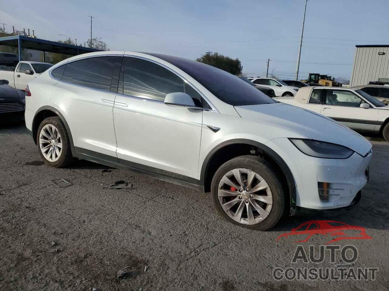 TESLA MODEL X 2018 - 5YJXCDE4XJF090110