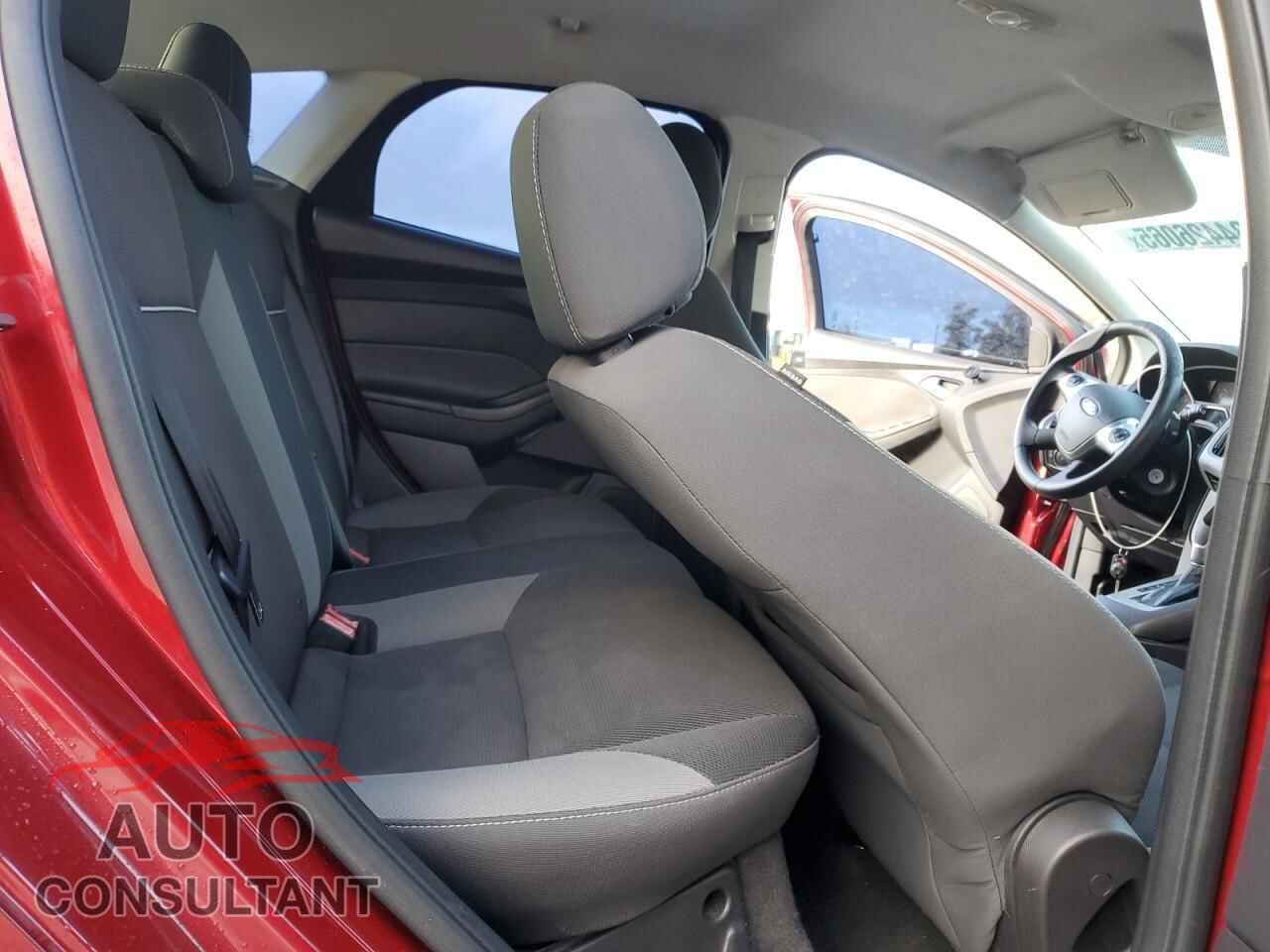 FORD FOCUS 2014 - 1FADP3K28EL333846