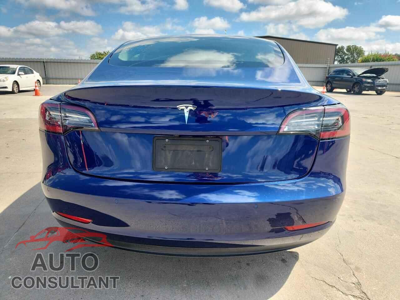TESLA MODEL 3 2022 - 5YJ3E1EA6NF111361