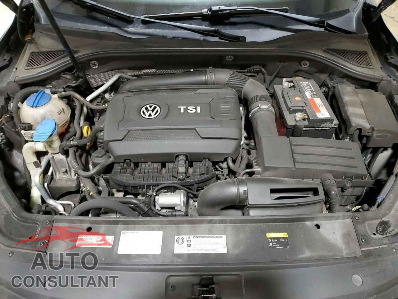 VOLKSWAGEN PASSAT 2017 - 1VWAT7A33HC054039