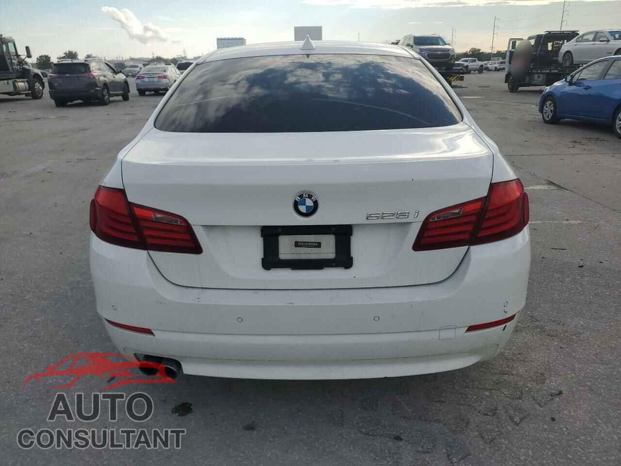 BMW 5 SERIES 2012 - WBAXH5C50CDW04329
