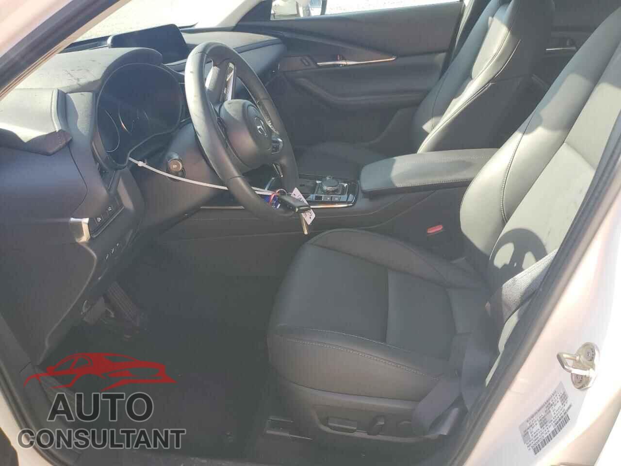 MAZDA CX30 2024 - 3MVDMBCMXRM701279