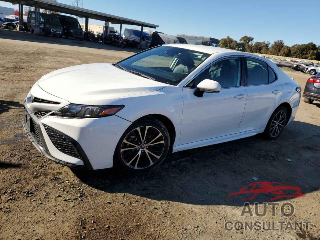 TOYOTA CAMRY 2022 - 4T1G11AK3NU001060
