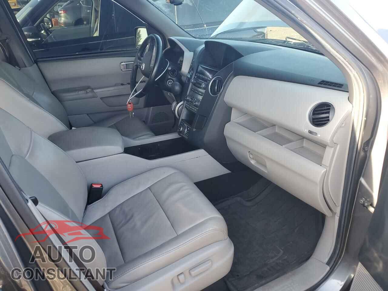 HONDA PILOT 2012 - 5FNYF3H73CB001038