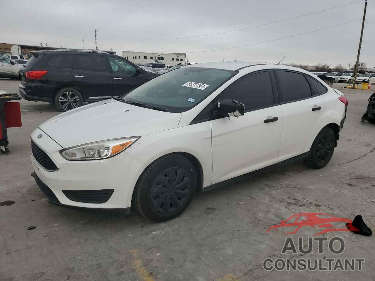 FORD FOCUS 2017 - 1FADP3E26HL305656