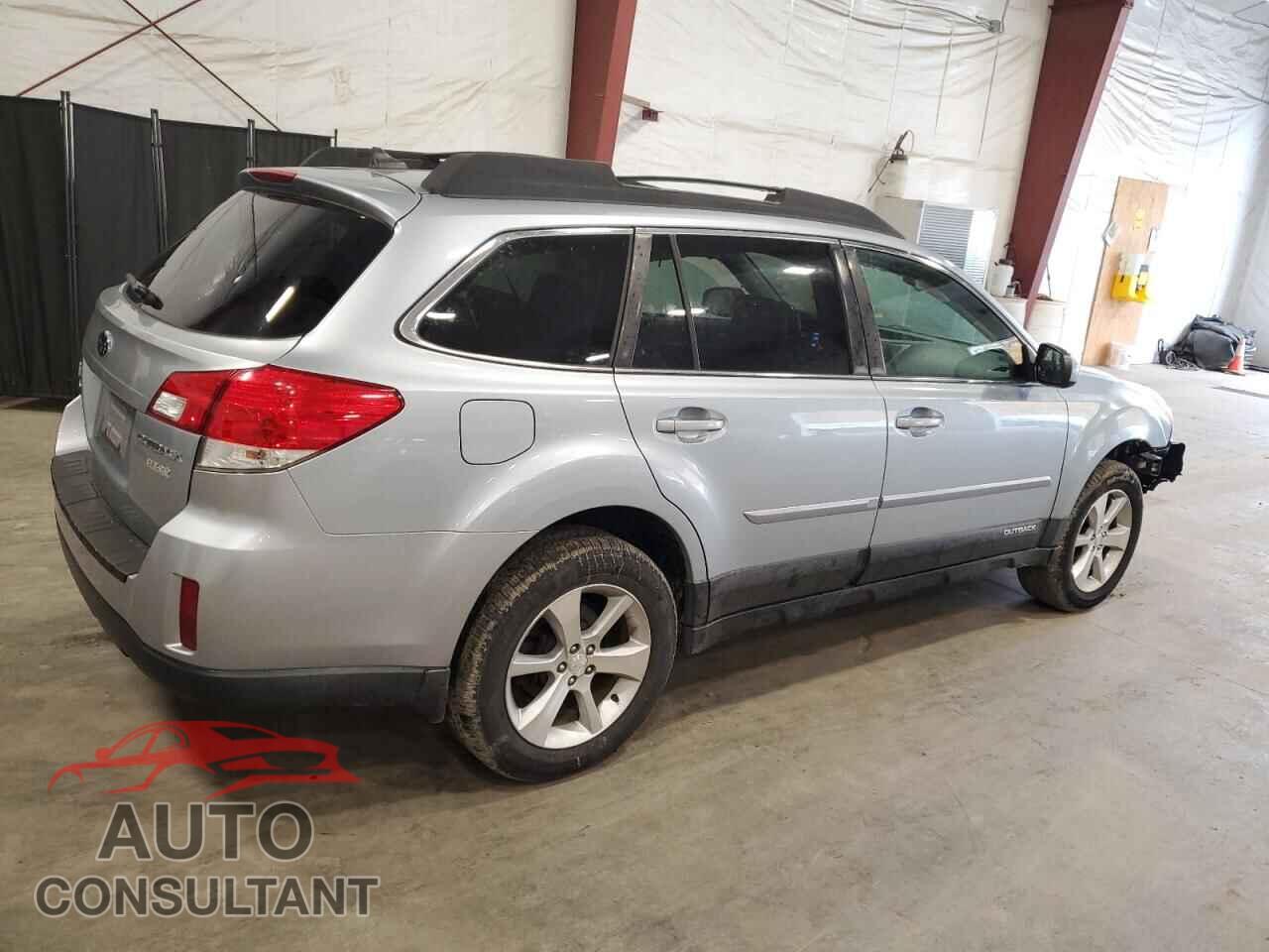 SUBARU OUTBACK 2013 - 4S4BRBKC4D3300884