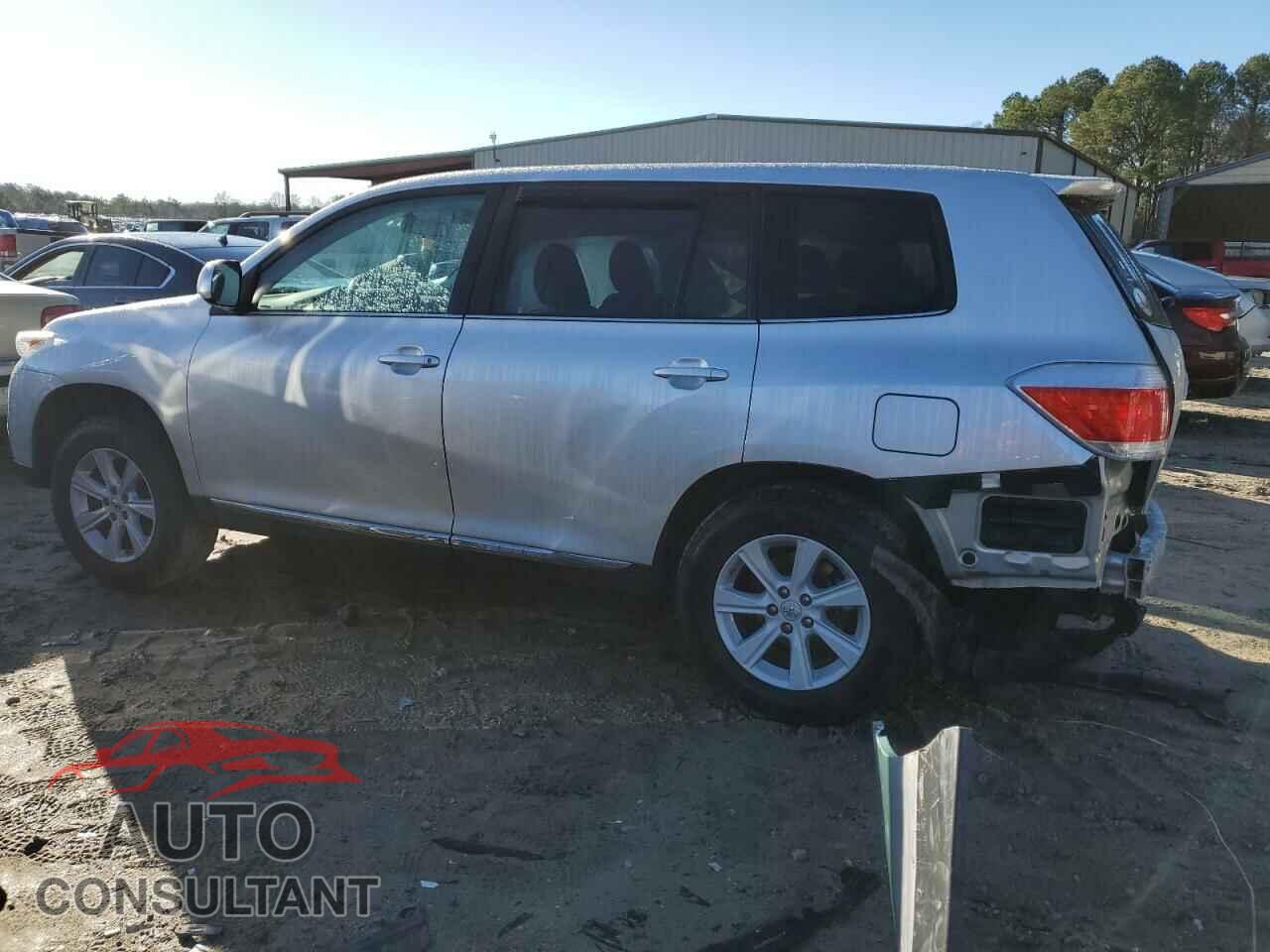 TOYOTA HIGHLANDER 2013 - 5TDBK3EH8DS223070