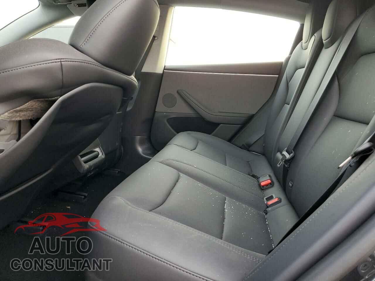 TESLA MODEL 3 2025 - 5YJ3E1EA9SF878939