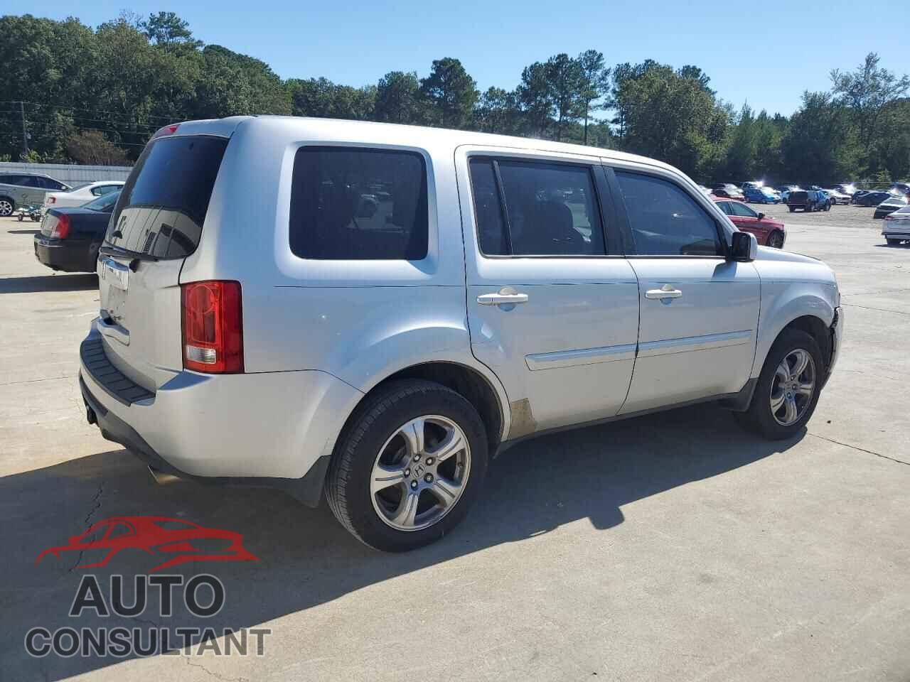 HONDA PILOT 2013 - 5FNYF3H68DB013677