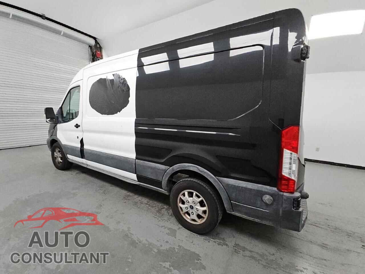 FORD TRANSIT 2015 - 1FTYR2CM4FKA72982