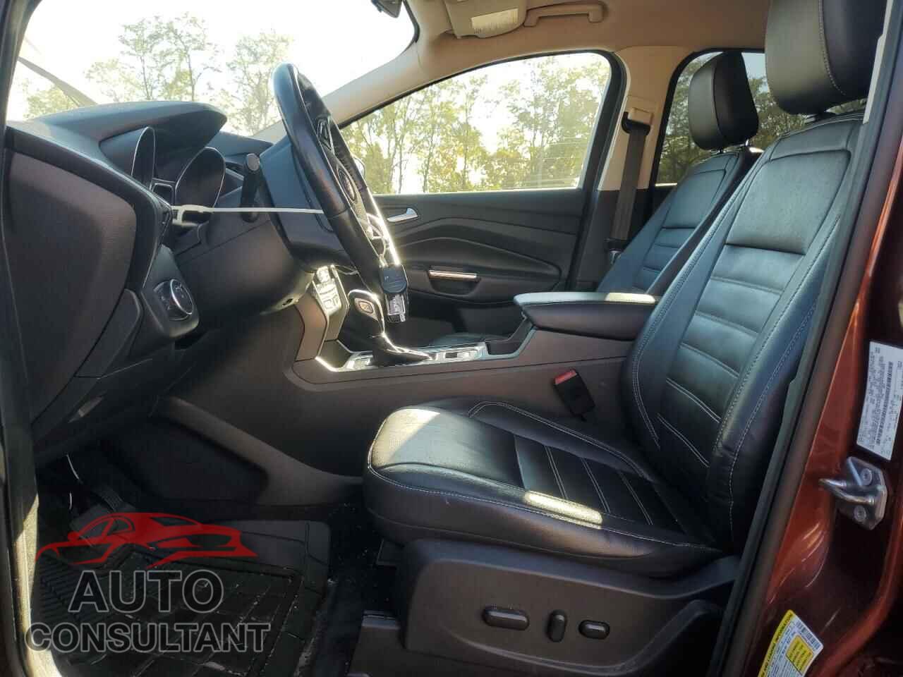 FORD ESCAPE 2018 - 1FMCU9HD5JUB07337