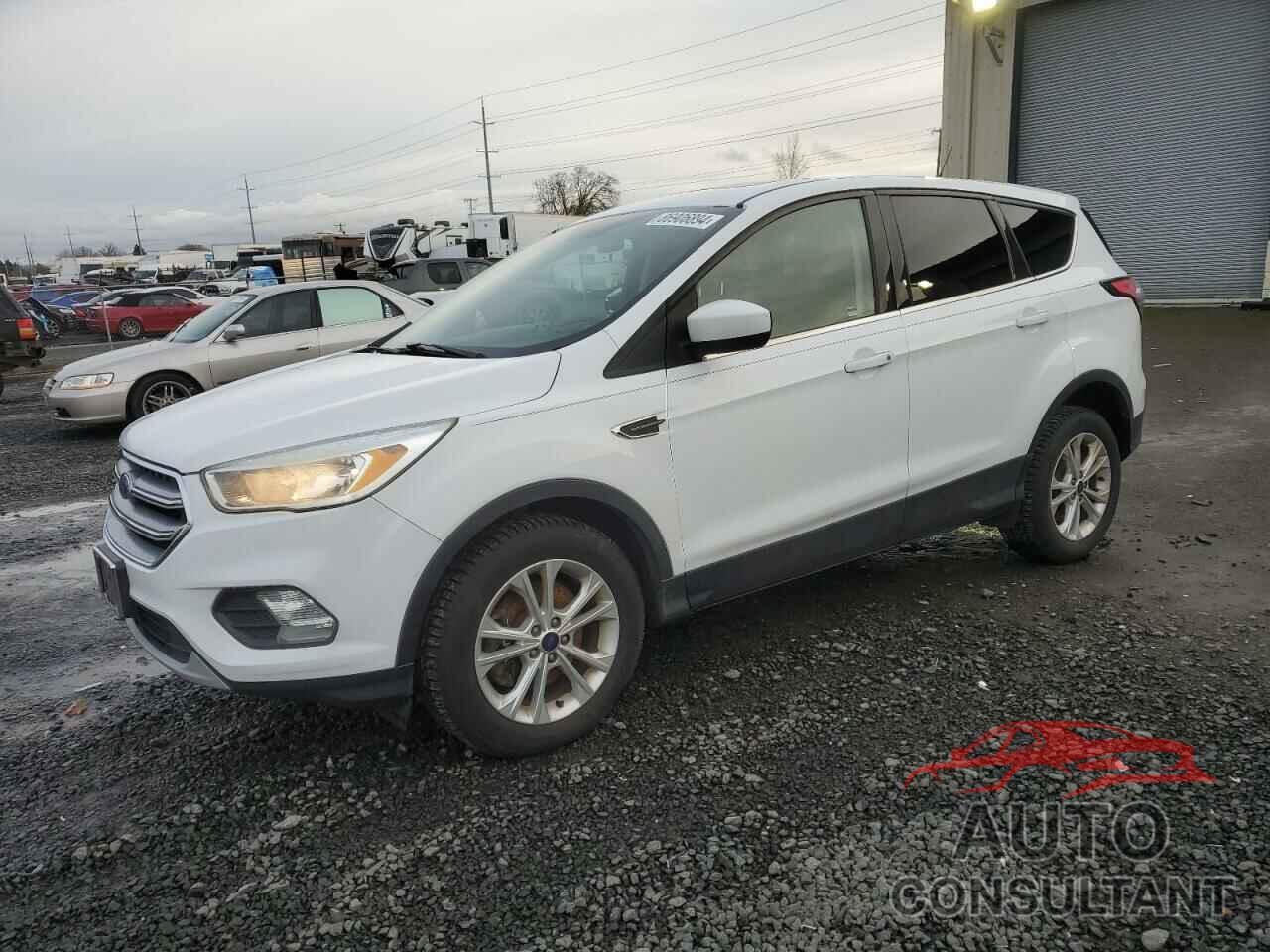FORD ESCAPE 2017 - 1FMCU9G9XHUA28687