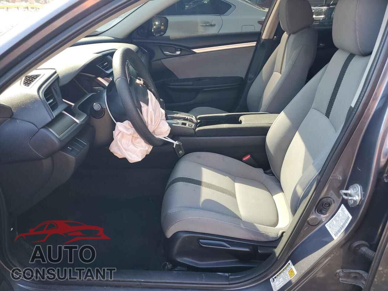 HONDA CIVIC 2018 - 2HGFC2F73JH583518