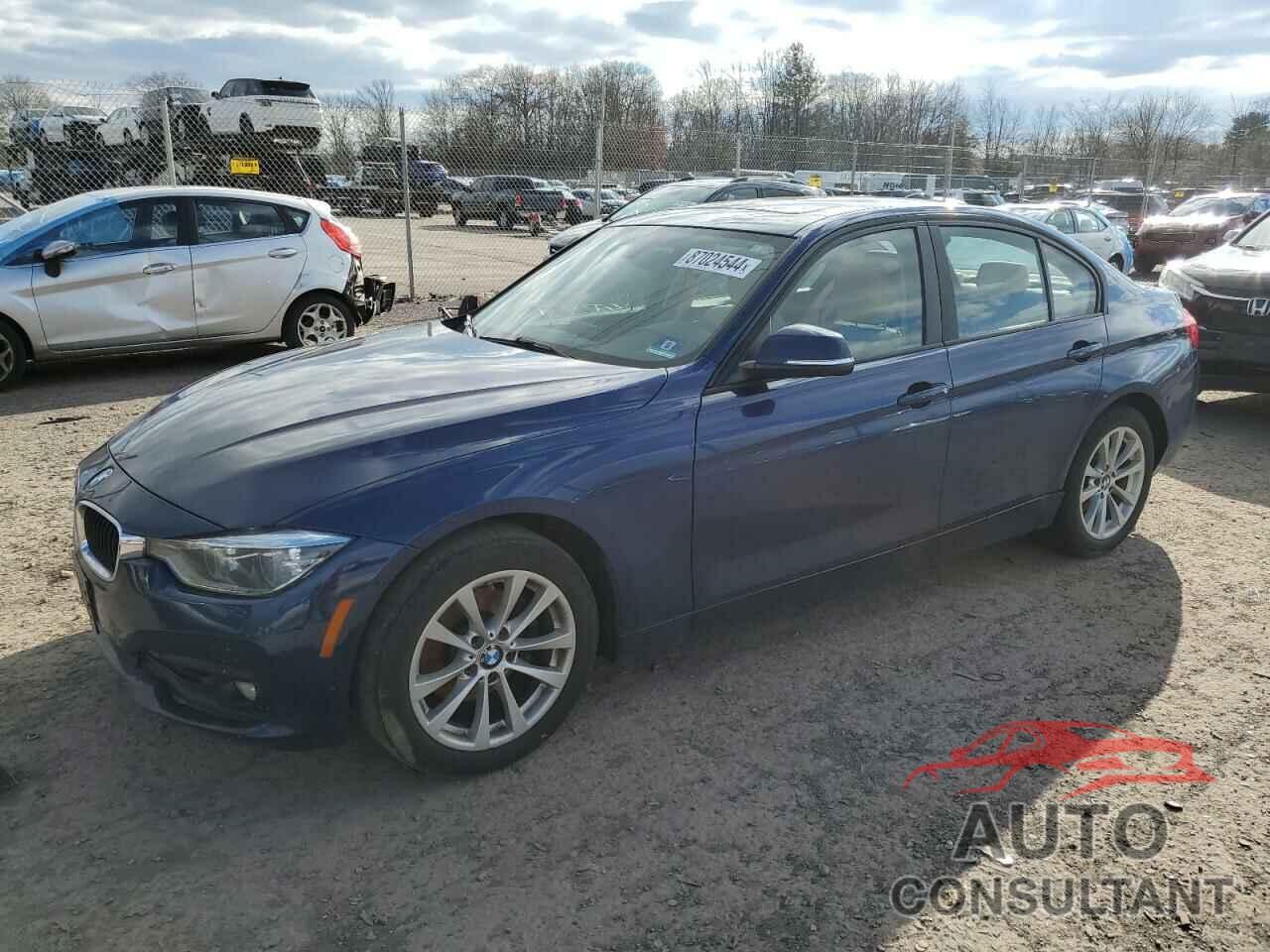 BMW 3 SERIES 2018 - WBA8E5G50JNU47240