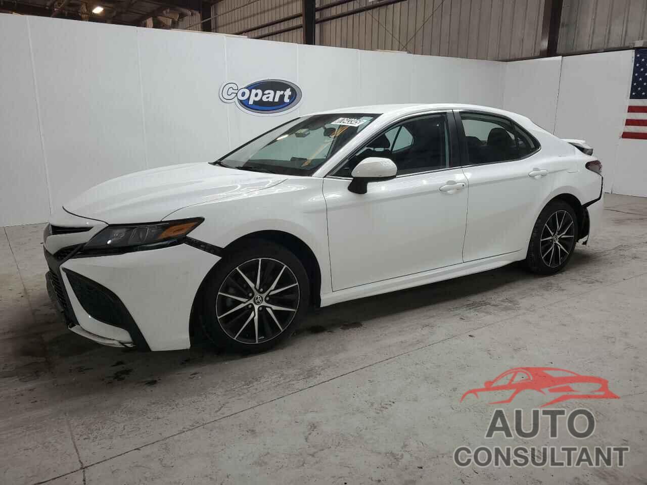 TOYOTA CAMRY 2021 - 4T1G11AK4MU431212