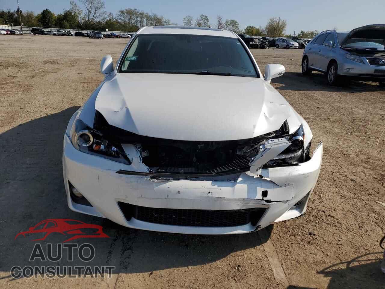 LEXUS IS 2011 - JTHCF5C29B5048588