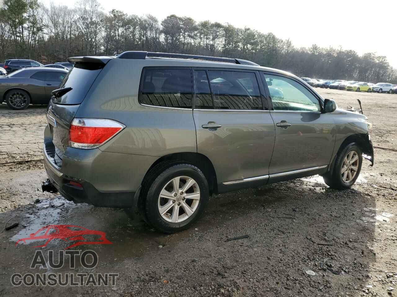 TOYOTA HIGHLANDER 2011 - 5TDBK3EH6BS080732