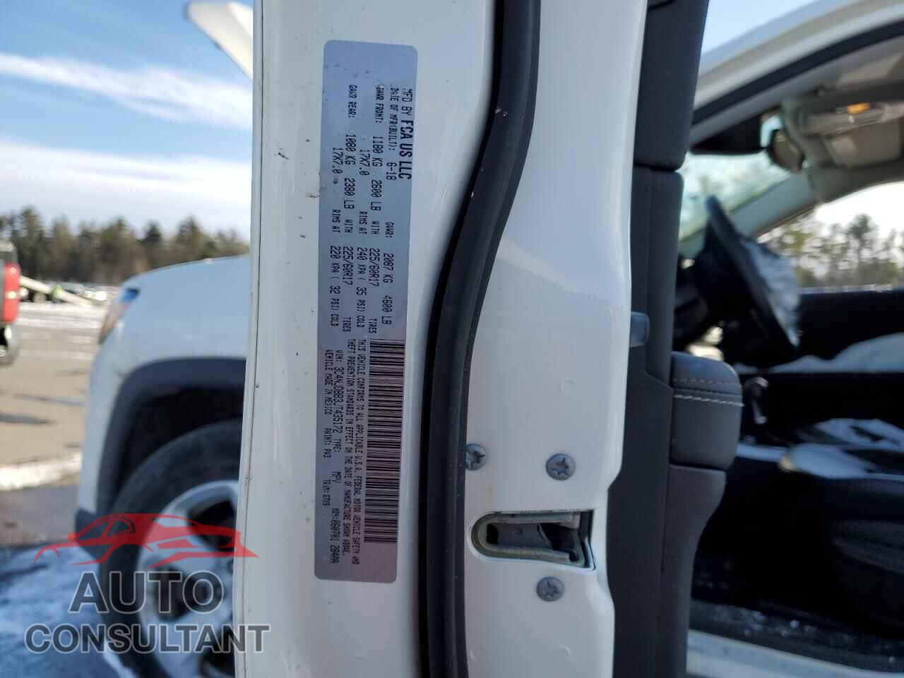 JEEP COMPASS 2018 - 3C4NJDBB3JT435172