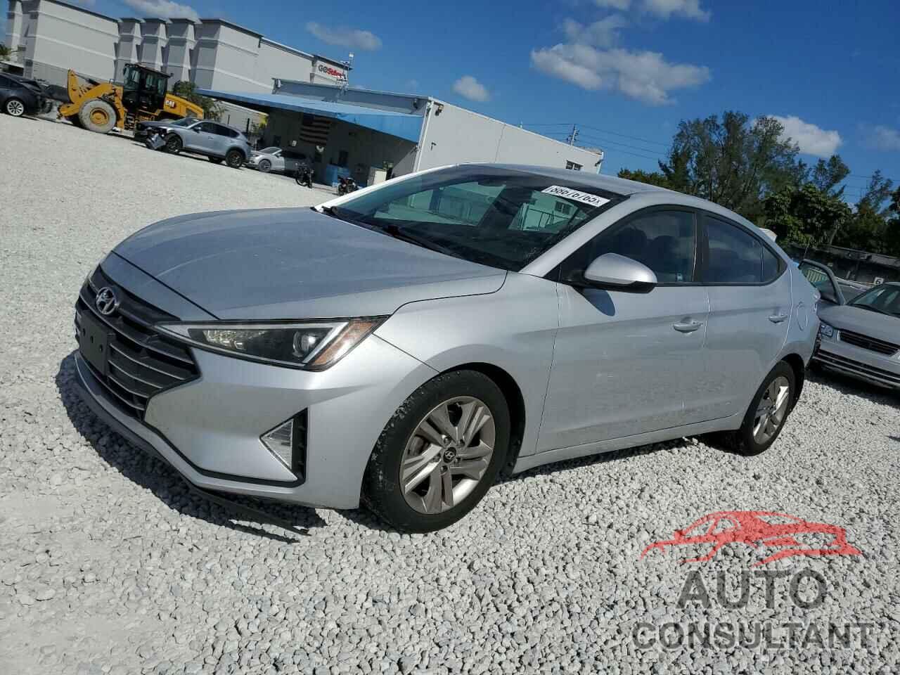 HYUNDAI ELANTRA 2019 - 5NPD84LFXKH422266