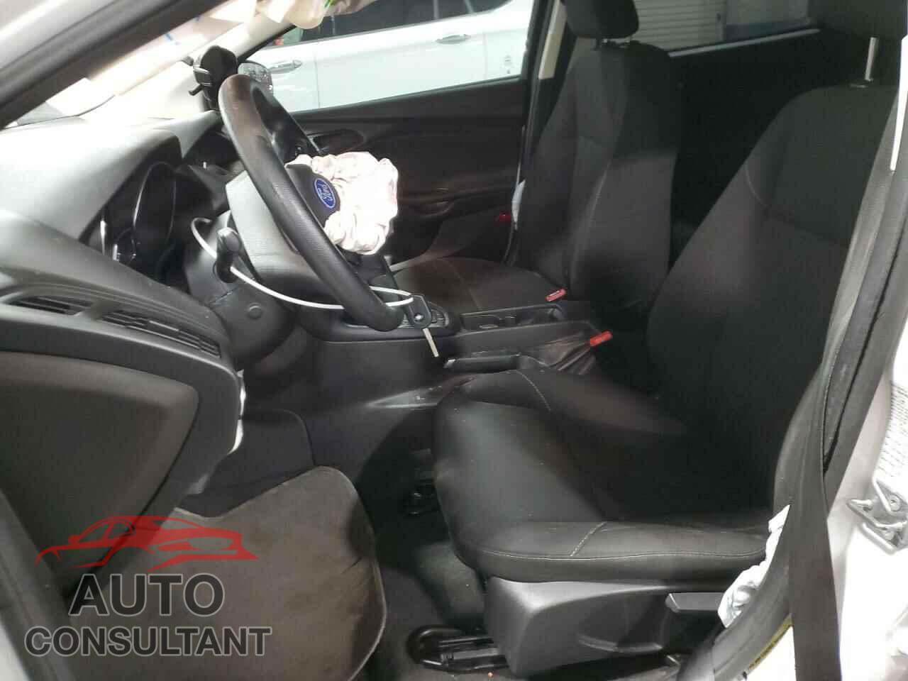 FORD FOCUS 2016 - 1FADP3E26GL320737