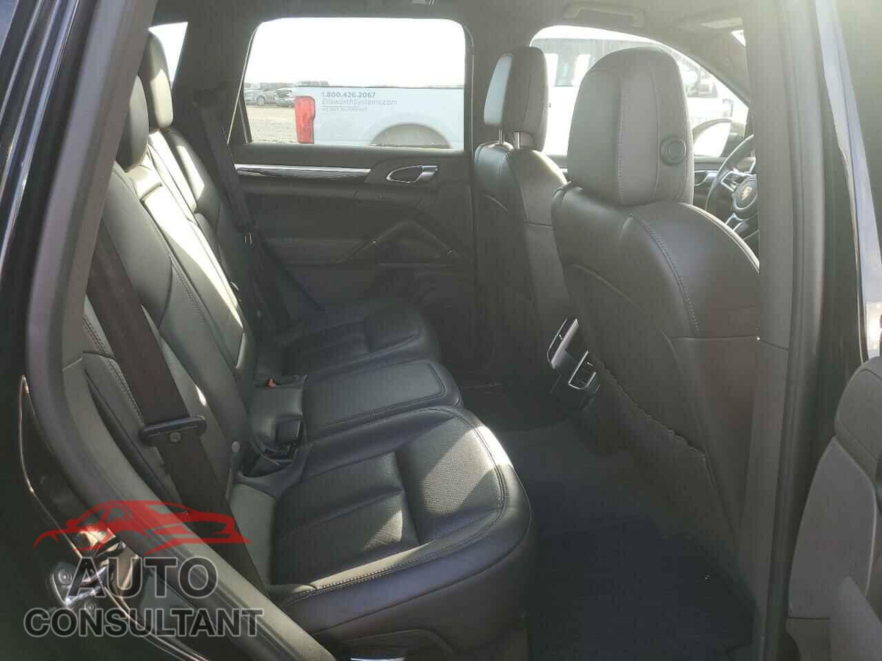 PORSCHE CAYENNE 2015 - WP1AF2A25FLA44144