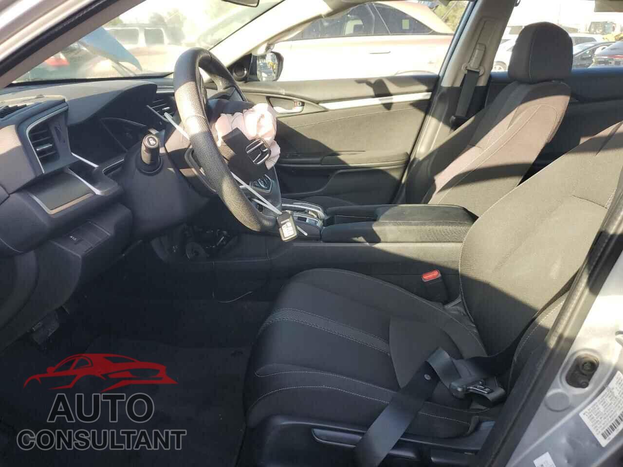 HONDA CIVIC 2018 - 2HGFC2F72JH501617