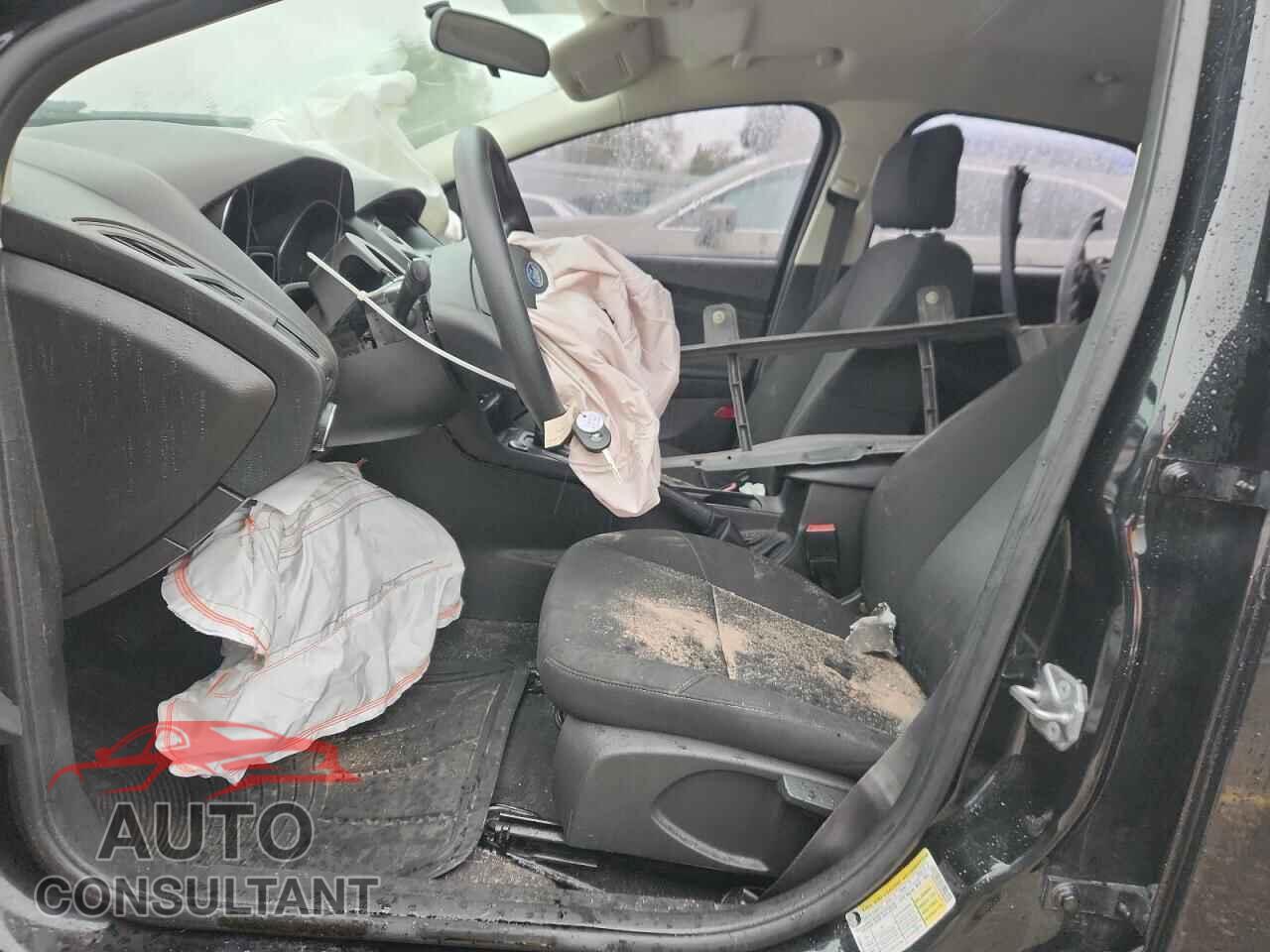 FORD FOCUS 2015 - 1FADP3F25FL296265
