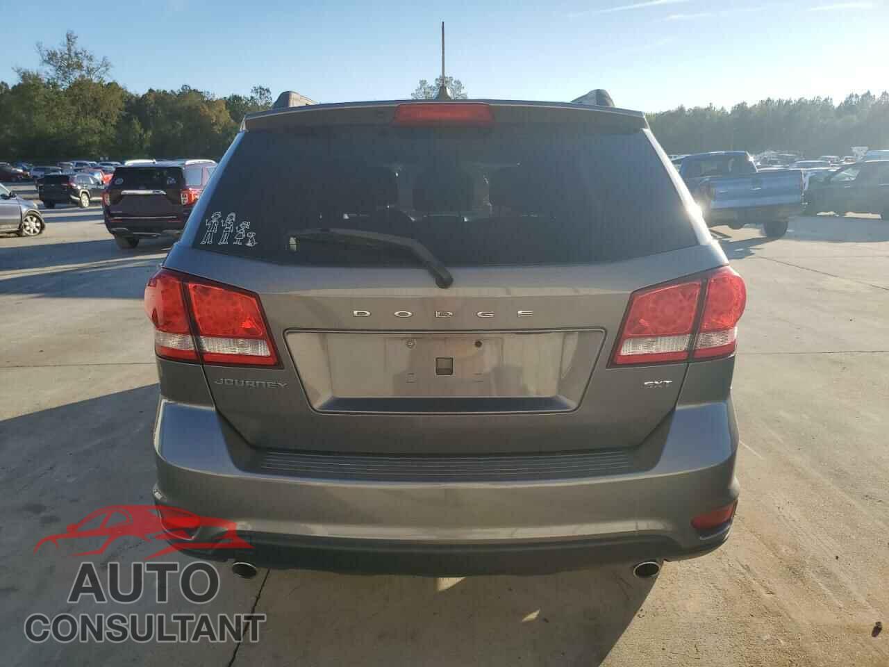 DODGE JOURNEY 2013 - 3C4PDCBG1DT677095