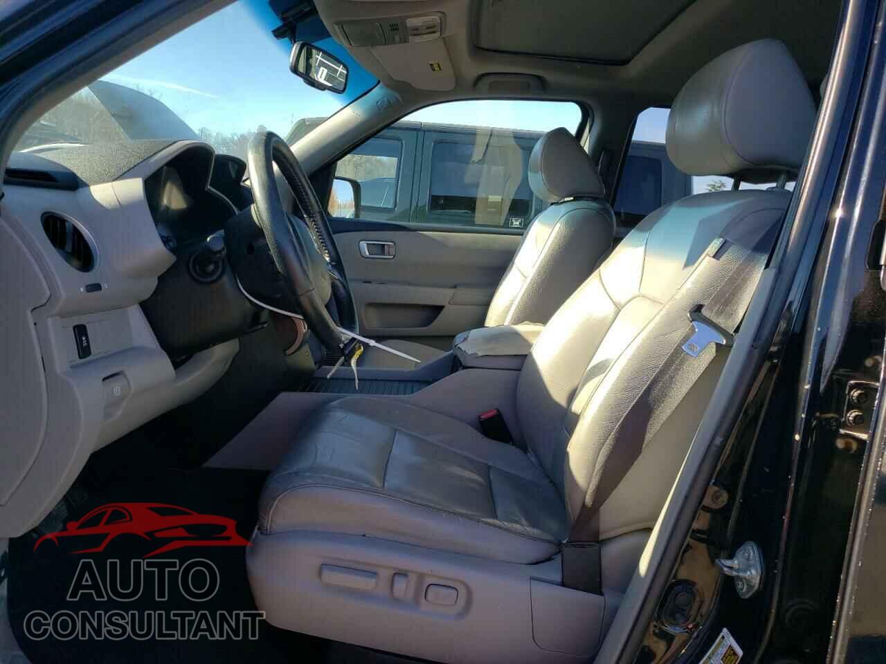 HONDA PILOT 2012 - 5FNYF4H51CB048234