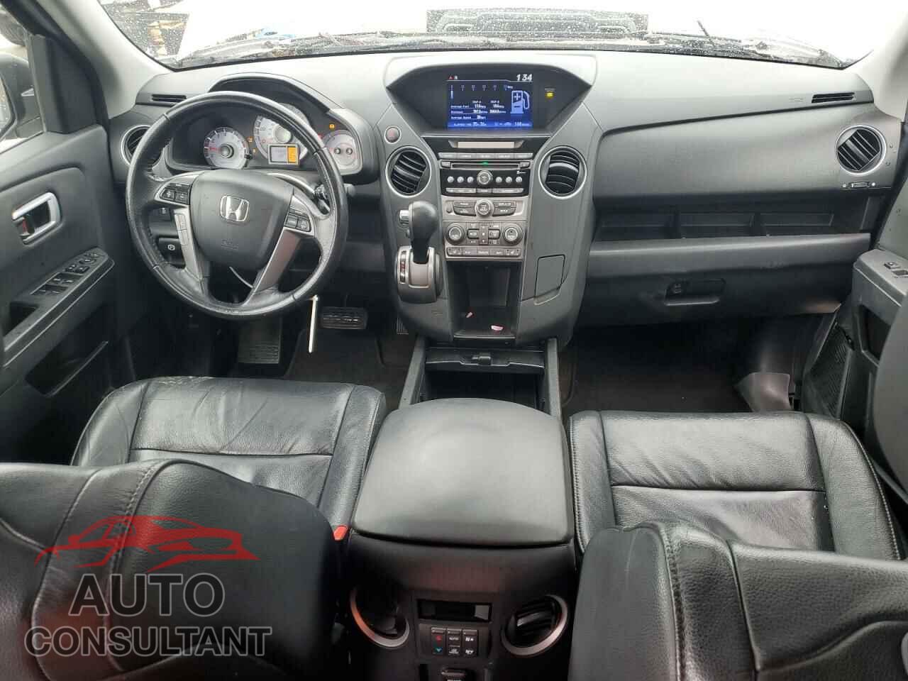 HONDA PILOT 2013 - 5FNYF3H50DB018301