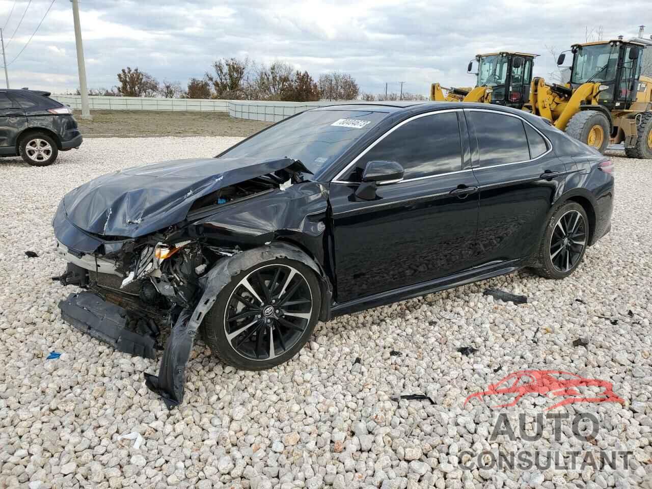 TOYOTA CAMRY 2018 - 4T1B61HK5JU148234