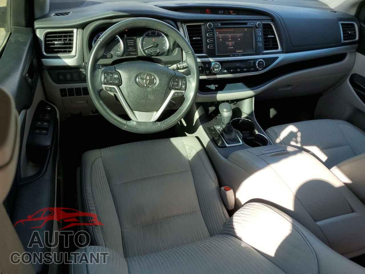 TOYOTA HIGHLANDER 2017 - 5TDZZRFH3HS234527