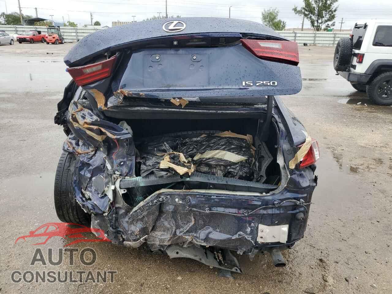 LEXUS IS 2015 - JTHBF1D24F5061046