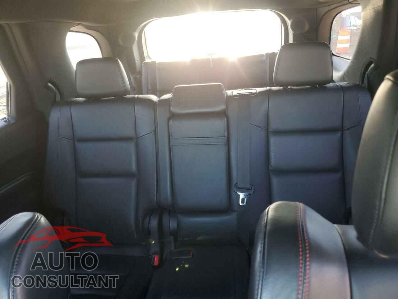 DODGE DURANGO 2018 - 1C4SDHCT2JC403155