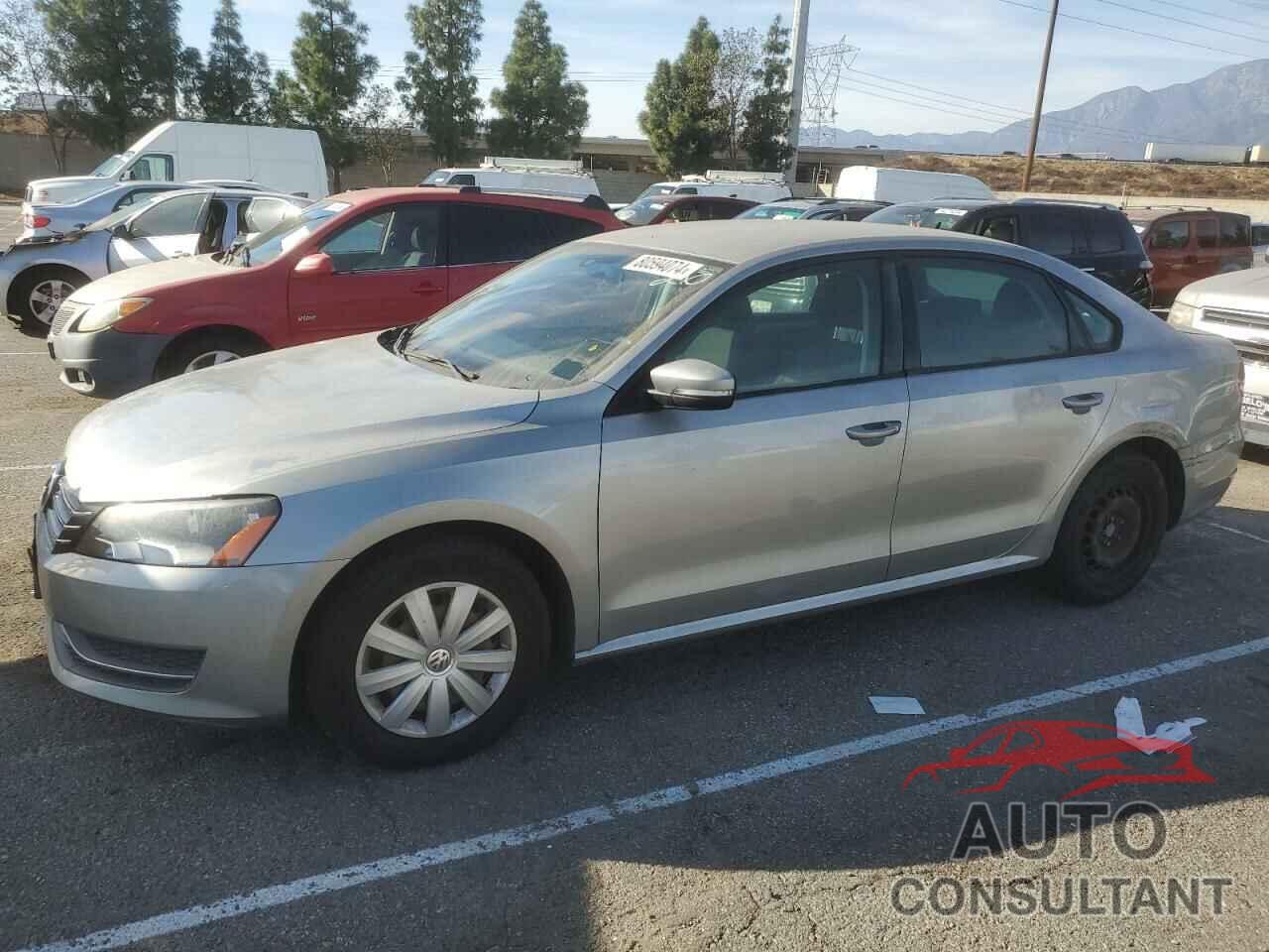 VOLKSWAGEN PASSAT 2013 - 1VWAP7A33DC042679