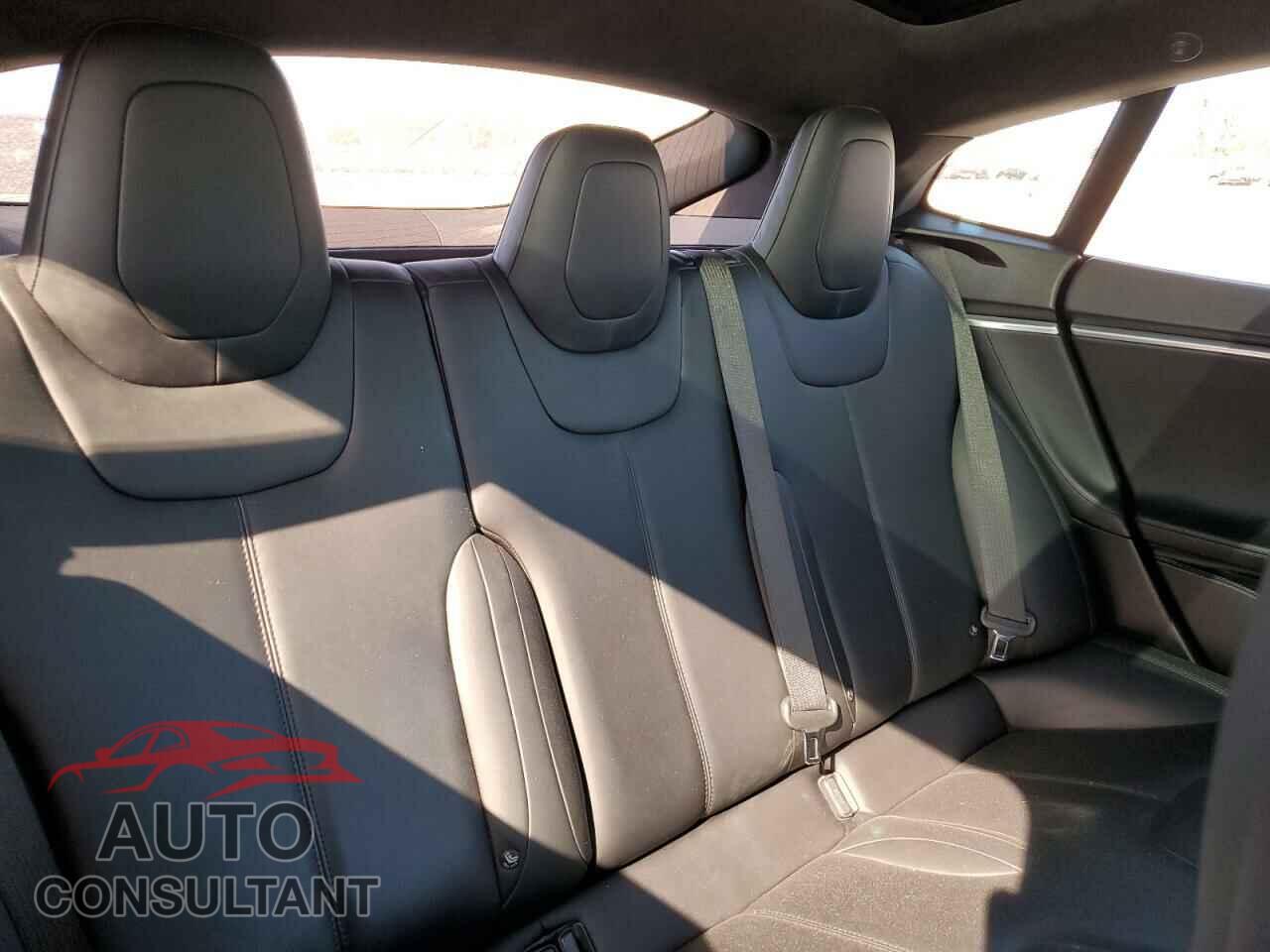 TESLA MODEL S 2016 - 5YJSA1E10GF160162