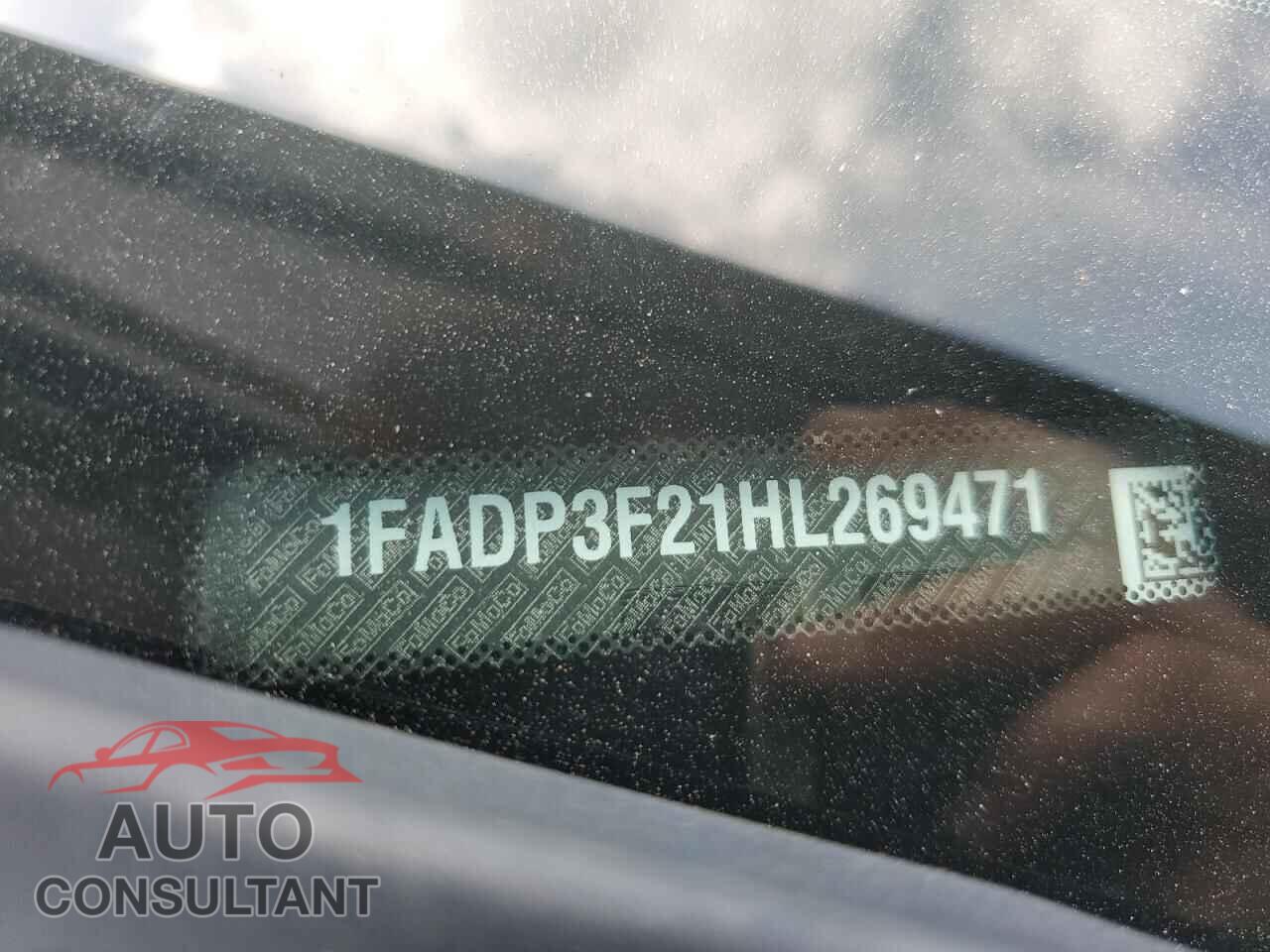 FORD FOCUS 2017 - 1FADP3F21HL269471