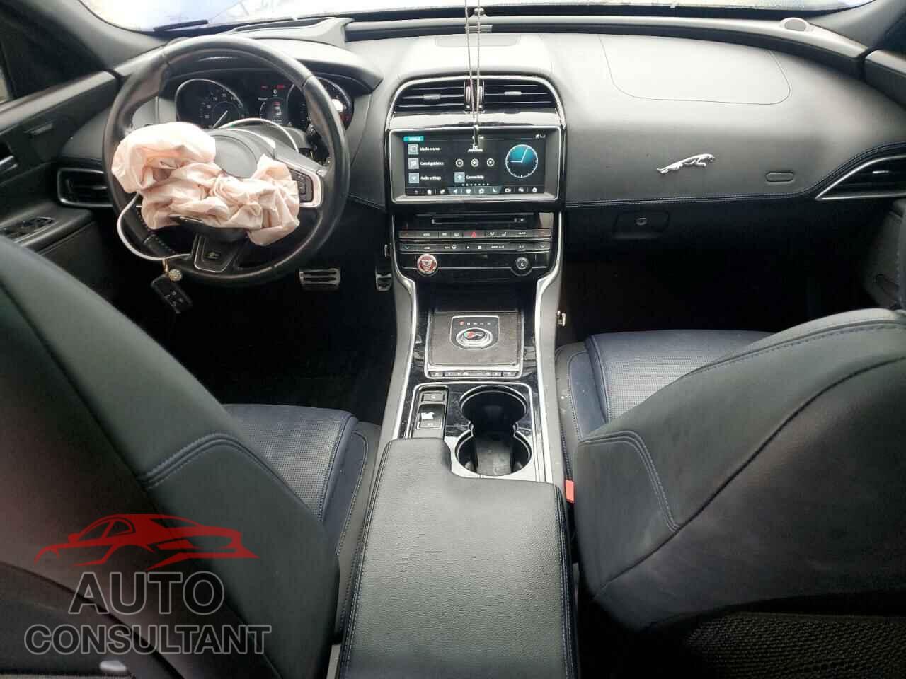 JAGUAR XE 2017 - SAJAF4BV2HA971088