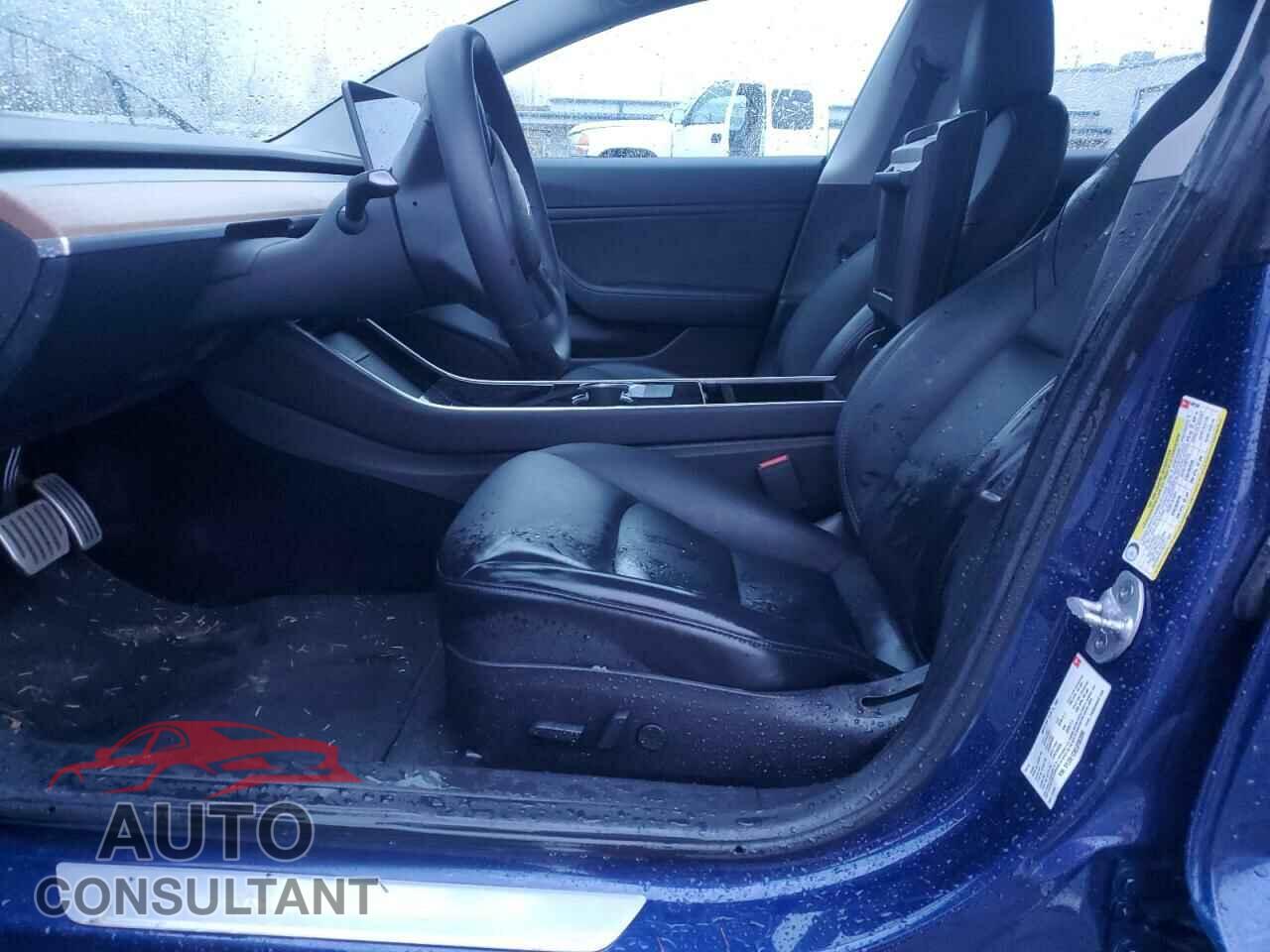 TESLA MODEL 3 2018 - 5YJ3E1EB2JF082590