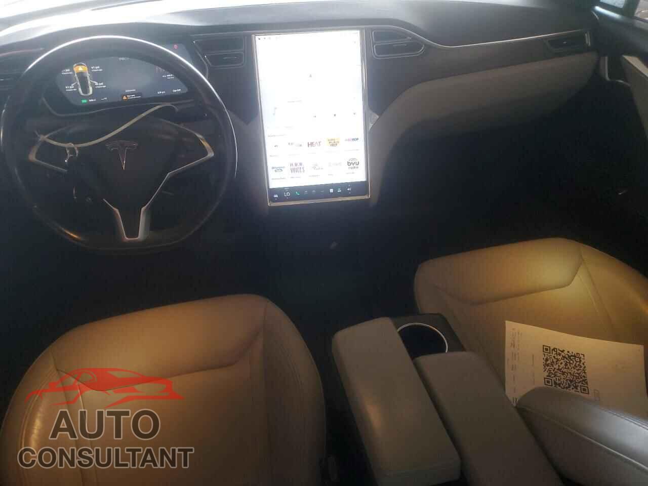 TESLA MODEL S 2015 - 5YJSA1E21FF114167