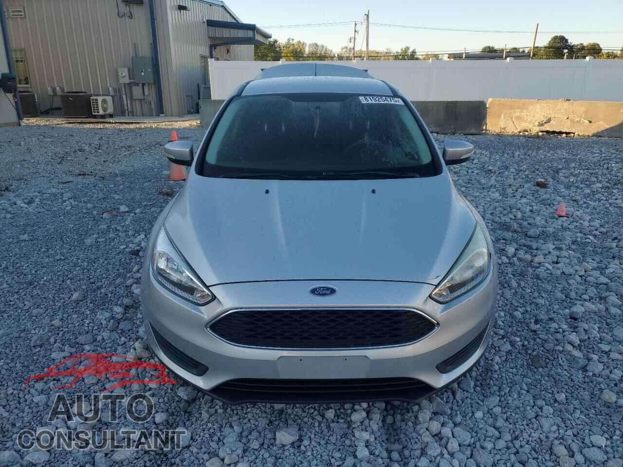 FORD FOCUS 2015 - 1FADP3F21FL217304