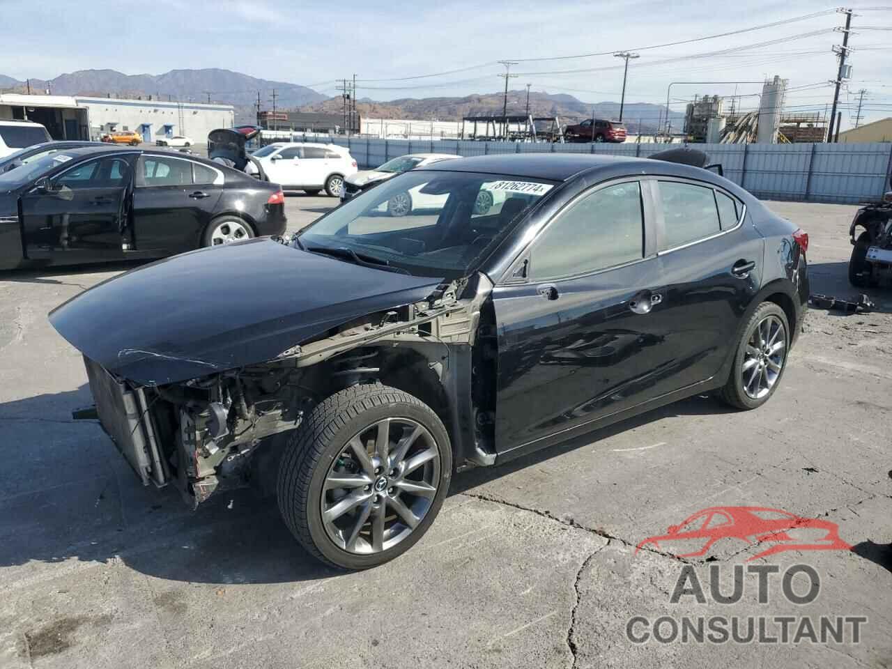 MAZDA 3 2018 - 3MZBN1V31JM201680